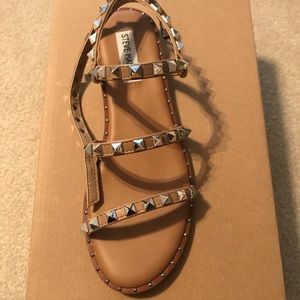 STEVE MADDEN TRAVEL SANDAL